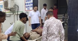 Churu : टायर फटने से पिकअप पलटी, किशनपुरा के पास हुआ हादसा, दो दर्जन से अधिक
श्रद्धालु हुए घायल - image