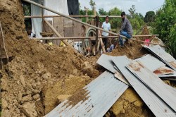 Baran News: भारी बारिश के बाद पीछे छूटा तबाही का मंजर, घरों का मलबा देख आंखें
हुई नम - image