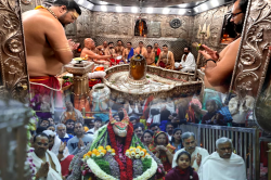 महाकाल भस्म आरती की दर्शन व्यवस्था में हो रहा बड़ा बदलाव, बुकिंग से पहले जान लें
ये शर्तें - image