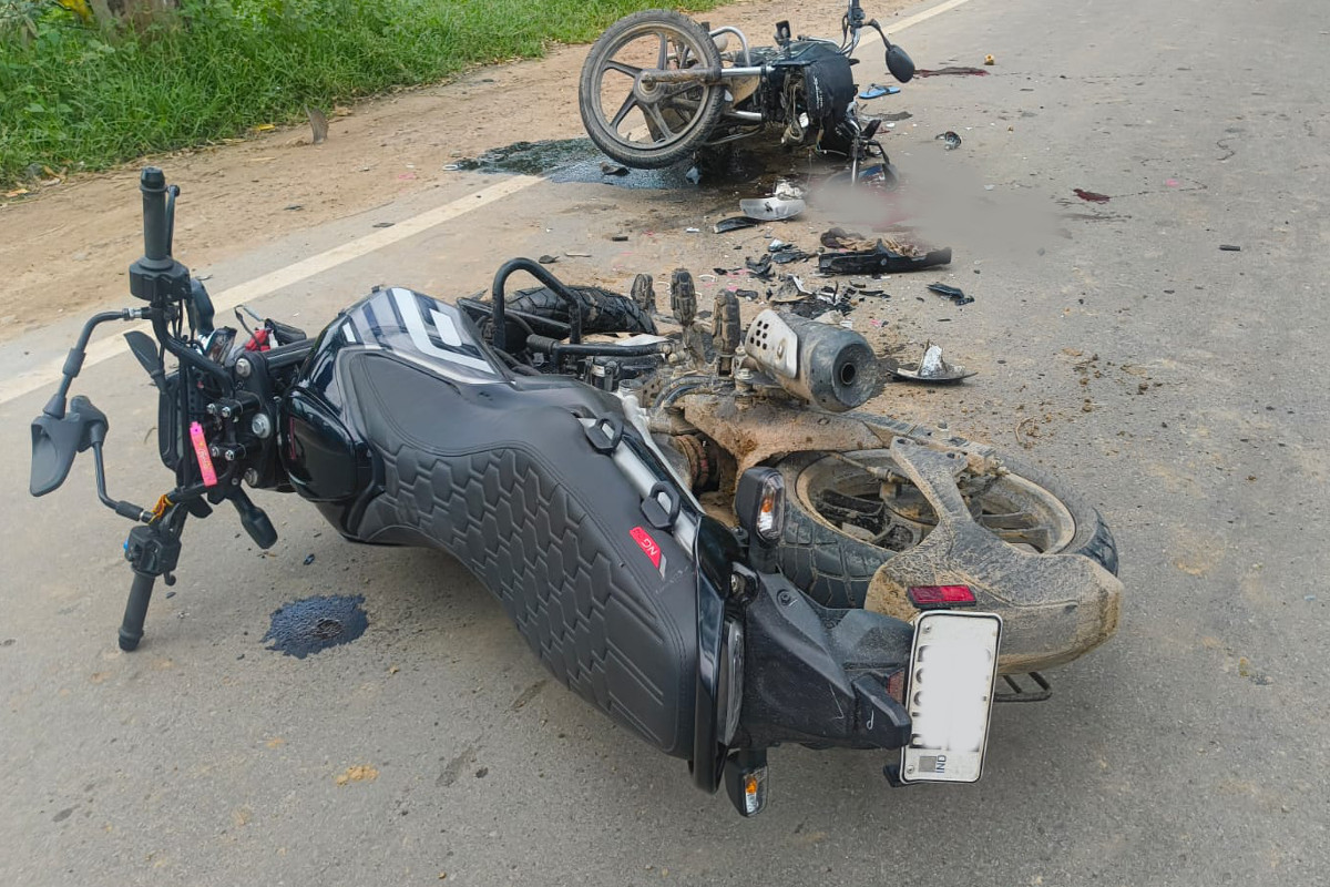 Rajasthan Accident: इतनी तेज थी रफ्तार, नहीं लगा पाए ब्रेक, भीषण बाइक हादसे में
2 की दर्दनाक मौत