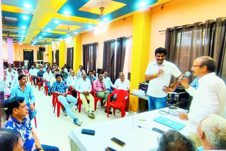 खनन क्षेत्र में अनिश्चितकालीन हड़ताल की घोषणा