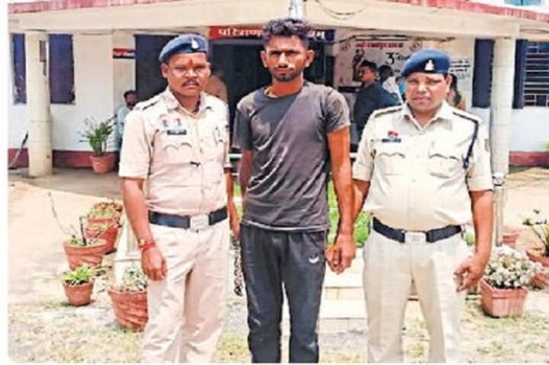 CG News: जशपुर पुलिस को मिली बड़ी सफलता, बिहार जा रही 51 लाख की शराब जब्त