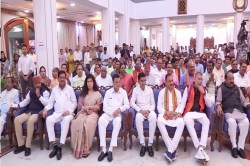 CG Cabinet: शपथ ग्रहण समारोह में नाराज दिखे सीनियर नेता, कुछ ने बनाई दूरी! अब
सामंजस्य बिठाना चुनौती - image