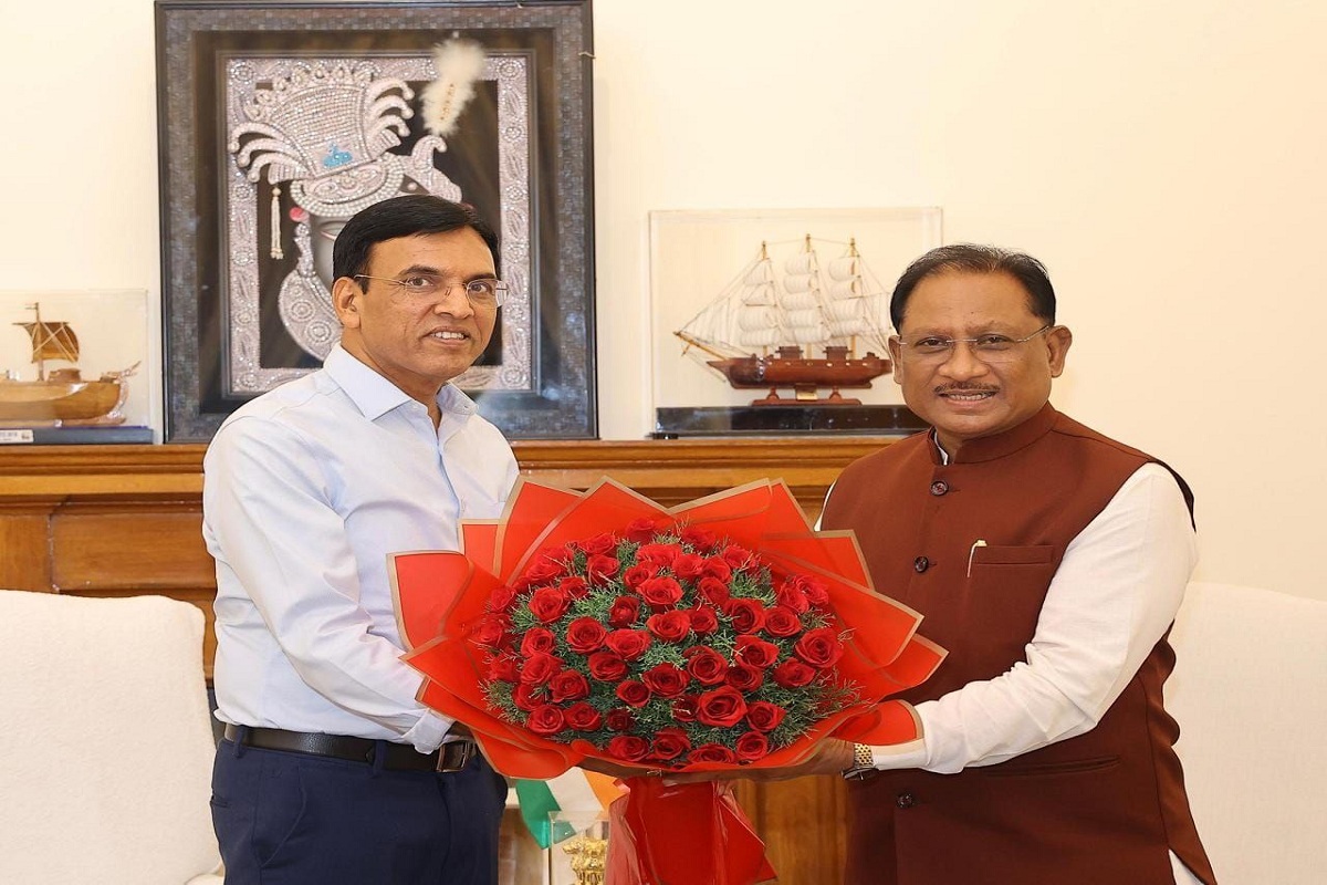 बस्तर ओलंपिक को मिला ‘खेलो इंडिया ट्राइबल गेम्स’ का दर्जा, रायपुर-बिलासपुर में खुलेंगे मेडिकल-नर्सिंग कॉलेज – मुख्यमंत्री साय की केंद्रीय मंत्री मांडविया से मुलाकात*