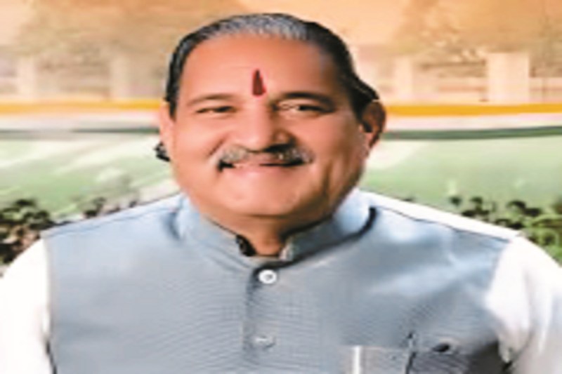 CG Politics: किसानों से बंदूक की नोक पर करवा रहे फसल बीमा, भड़के पूर्व मंत्री गरमा रही राजनीति