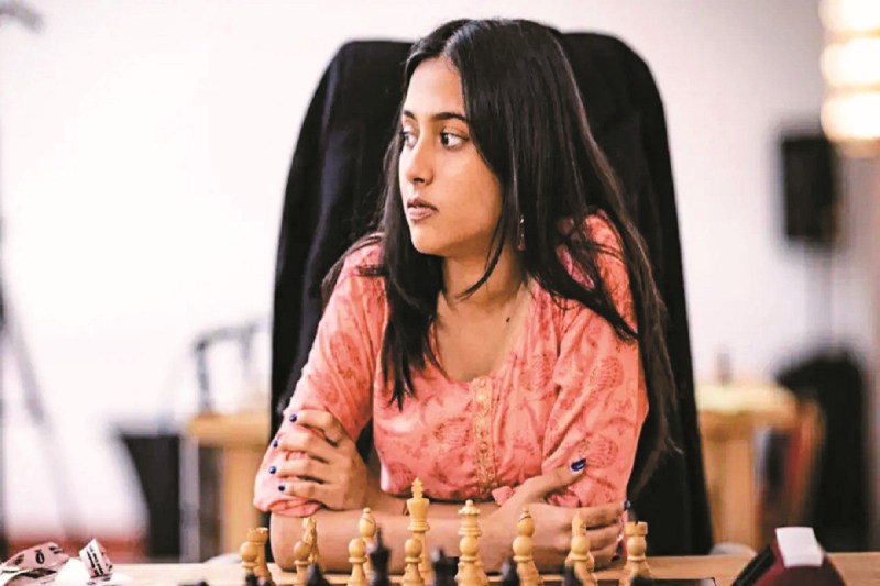CG News: फीडे महिला विश्व कप में दिव्या देशमुख की ऐतिहासिक जीत, पूरे देश के शतरंज खिलाड़ियों को नई ऊर्जा