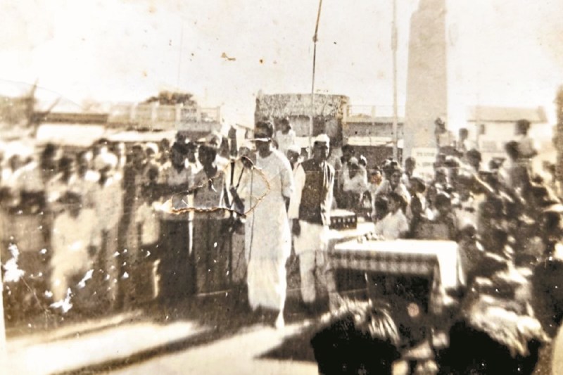 CG News: पहले स्वतंत्रता दिवस पर सफेद टोपी, खादी का कुर्ता का पहनकर ही फहराते थे तिरंगा