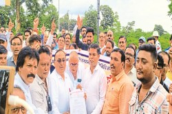 CG Strike: कर्मचारी अधिकारी फेडरेशन ने की हड़ताल, 11 सूत्रीय मांगों को लेकर किया
प्रदर्शन - image