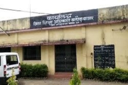 CG News: शिक्षा विभाग की कार्यप्रणाली पर सवाल, ज्वाइनिंग के बाद से शिक्षक लापता,
विभागबव बैठा मौन - image