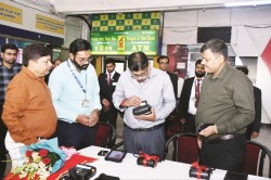 Indian Railway: अब रायपुर स्टेशन पर टीटीई देंगे ओंन द स्पॉट टिकट, लंबी कतार से
मिलेगी मुक्ति - image