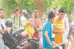 CG Vyapam:व्यापमं के कड़े नियमों ने किया परेशान, बनियान पहनकर दिलाई परीक्षा, फुल आस्तिन काटने के बाद बैठने का मिला मौका