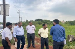 Raipur News: ड्राइविंग लाइसेंस बनाने दुर्ग में ई-ट्रैक व बालोद में बनेगा डीटीसी,
परिवहन सचिव ने किया निरीक्षण - image