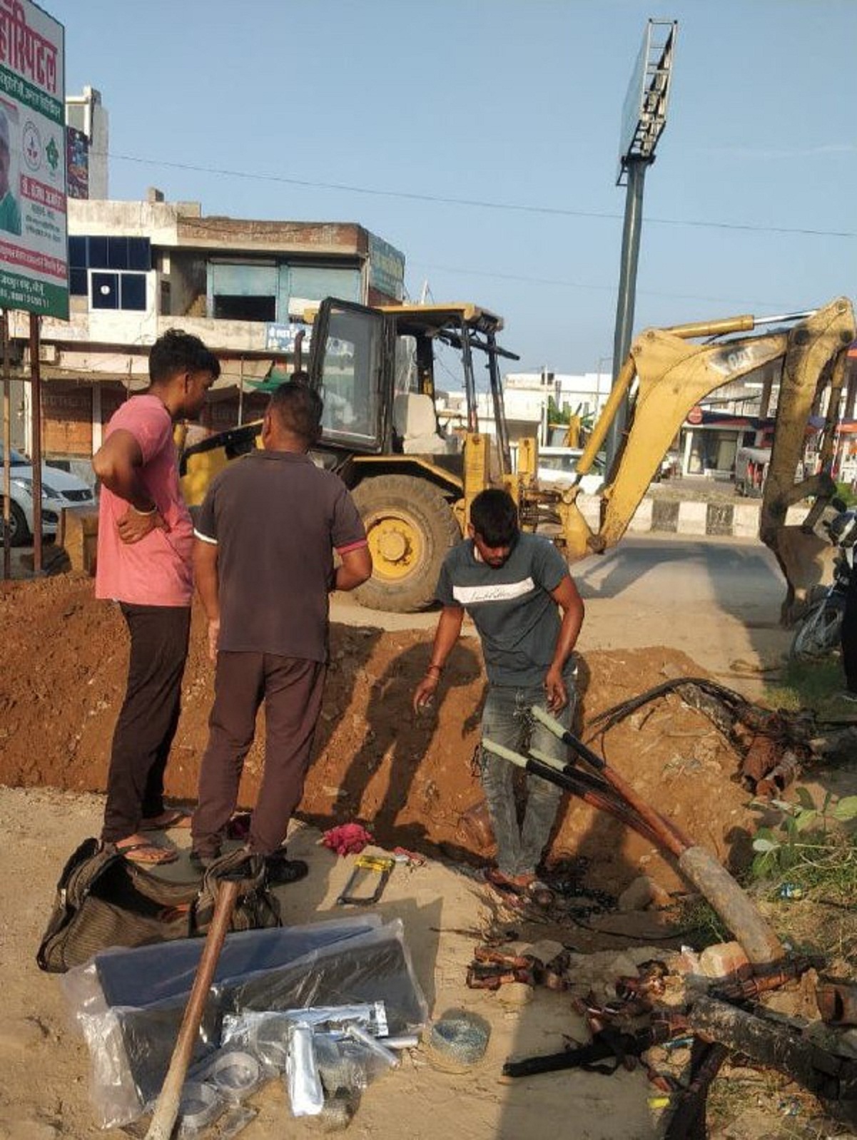 नए ट्रांसफार्मर रखने एवं मेंटिनेंस के नाम पर करोड़ों रुपए खर्च, फिर भी आ रहा फाल्ट