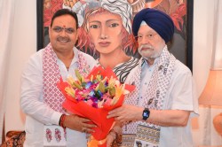 बाड़मेर रिफाइनरी को लेकर दिल्ली पहुंचे CM भजनलाल, केंद्रीय पेट्रोलियम मंत्री से
करीब 30 मिनट तक की चर्चा - image