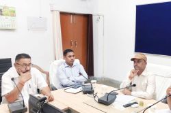 एक्शन में आए कलेक्टर साहब! दो शिक्षकों को किया निलंबित - image