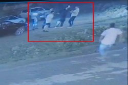 कांग्रेस नेताओं ने रेस्टोरेंट संचालक को पीटा, जमकर चलाए लात-घूंसे, आधी रात मचा
बवाल - image