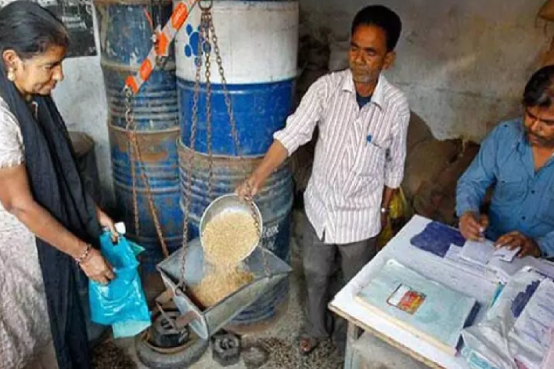 PDS लाखों के राशन की हेराफेरी का खुलासा, महिला-पुरुष के खिलाफ ठगी-गबन का FIR दर्ज(photo-patrika)