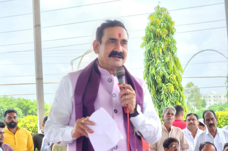 Narottam Mishra tiffin meeting bjp workers datia mp news