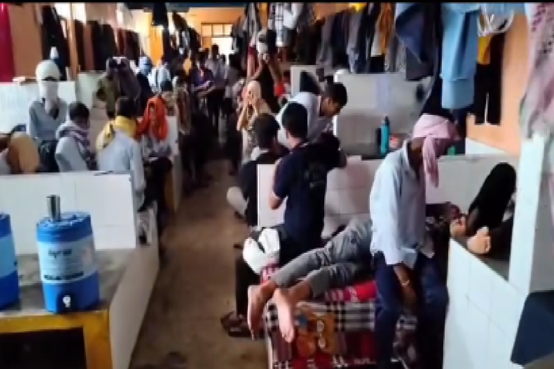 Navodaya Vidyalaya students protest electricity water crisis satna mp news