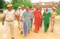 Alwar Crime 100 cases of fraud committed in 3 states by disguising themselves as women angry police took out a procession in salwar suit