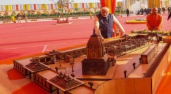 Prayagraj: पहली बाढ़ में ही ढहने लगा 40 करोड़ का हनुमान मंदिर कॉरिडोर, सात महीने
पहले पीएम मोदी ने किया था उद्घाटन - image