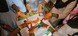 Har Ghar Tiranga: हर घर तिरंगा अभियान से गूंजा जयपुर, तिरंगे के रंग में रंगे शहर
और गांव - image