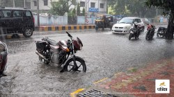 बिजनौर में मूसलाधार बारिश से जनजीवन अस्त व्यस्त, राहत के साथ आई आफत, 4 घंटे की
बारिश से डूबी सड़कें - image