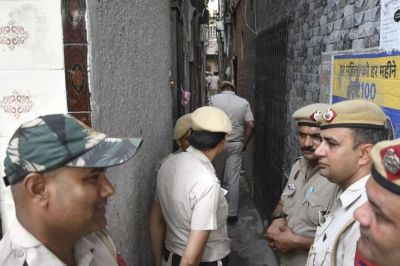 husband killed wife and two daughters on Raksha Bandhan Triple murder in Delhi breaking news