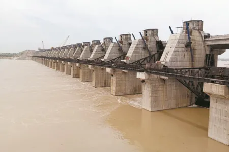 ईसरदा डेम पहुंच रहा बीसलपुर का पानी, पत्रिका फोटो