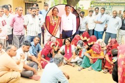 RAC कांस्टेबल ने पत्नी पर किया तलवार से वार, फिर ट्रेन के आगे कूदकर दी जान, वाइफ
के प्रेम प्रसंग का लगाया आरोप - image