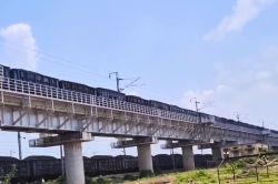देश का ‘सबसे लंबा रेल ब्रिज’ एमपी में बना, 34 किमी लंबे ट्रैक पर ट्रेनों का
संचालन शुरु - image