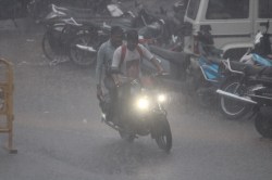 Rain Alert: बिहार में आज होगी झमाझम बारिश, मौसम विभाग का अलर्ट जारी, जानें कैसा
रहेगा कल का मौसम - image