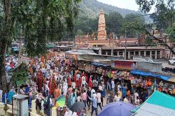 भर्तृहरि बाबा का लक्खी मेला: लाखों श्रद्धालु पहुंचे दर्शन को, देखें वीडियो  - image