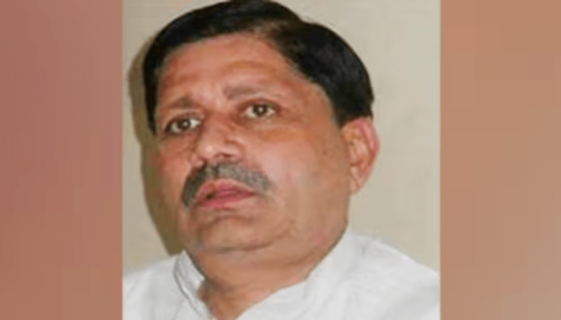 Protest against misbehavior of MLA Narendra Singh Kushwaha with Bhind Collector Sanjeev Srivastava