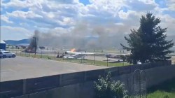 Plane Crash: कालीस्पेल एयरपोर्ट पर क्रैश हुआ प्लेन और अन्य विमानों से टकराया,
लगी आग फिर भी ज़िंदा बचे चारों लोग - image