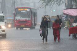 लौटने वाला है मानसून ! यहां बना चक्रवातीय सिस्टम, 9 जिलों में भारी बारिश का
अलर्ट.. - image