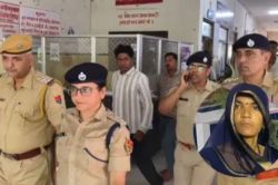 Murder : राजस्थान में भाजपा नेता ने पत्नी को गला काटकर मारा, पुलिस को चकमा देने
के लिए खुद को किया घायल - image