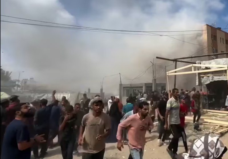 Israeli army strikes Nasser hospital