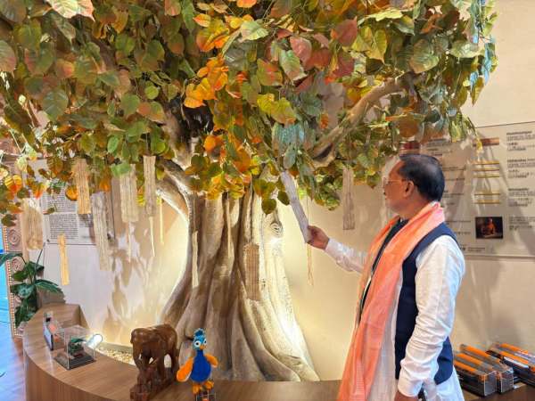 CM साय पहुँचे छत्तीसगढ़ पैवेलियन, वर्ल्ड एक्सपो 2025 में दिखी प्रदेश की संस्कृति और समृद्धि की अद्भुत झलक, देखें Photo...