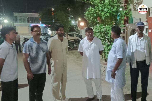 Land record inspector pawan sharma dies