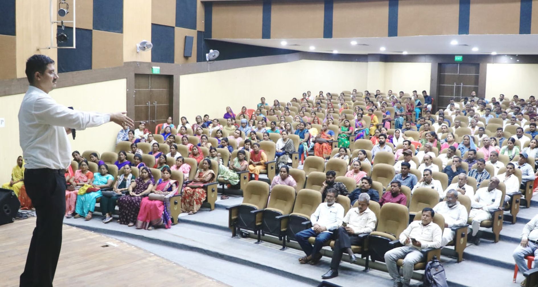 “मिशन अमृत संचय” पानी बचाना केवल सरकार की नहीं है, हम सबकी जिम्मेदारी -कलेक्टर गुप्ता