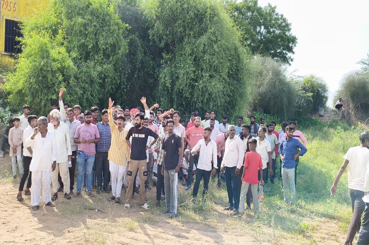 आरएलपी नेता की गिरफ्तार के बाद हंगामा, पुलिस व ग्रामीण आमने-सामने