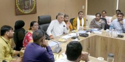 पहल: २५ घर वाले मोहल्ले को एक किमी दूर गांव से जोडऩे बनाई जाएगी सड़कें: प्रभारी
मंत्री - image