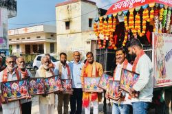 गोलाकाबास से गोवर्धन धाम के लिए पदयात्रा रवाना, भक्ति गीतों से गूंजा माहौल - image
