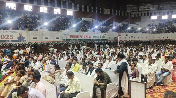 CG News: नगरीय प्रशासन विभाग द्वारा ‘स्वच्छता संगम’ का आयोजन, सीएम साय कर रहे सम्बोधित,देखें तस्वीरें 
