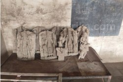 MP में 1 साल से ताले में बंद भगवान विष्णु के अवतारों की प्राचीन मूर्तियां! - image