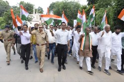 पालनपुर में तिरंगा यात्रा निकाली - image