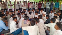 युवक के आत्महत्या करने के मामले में देर रात धरना समाप्त, शव किया सुपुर्द - image