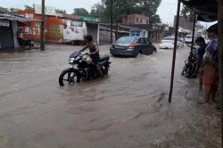 मानसून : मूसलाधार बारिश के बाद 48 घंटों का नया अलर्ट जारी, अब अति भारी बारिश की
चेतावनी ने डराया, Orange Alert जारी - image