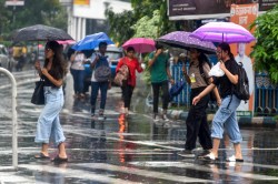 Heavy Rain Alert: 3 से 9 अगस्त तक इन राज्यों में बारिश मचाएगी तांडव, IMD ने जारी
किया रेड अलर्ट - image